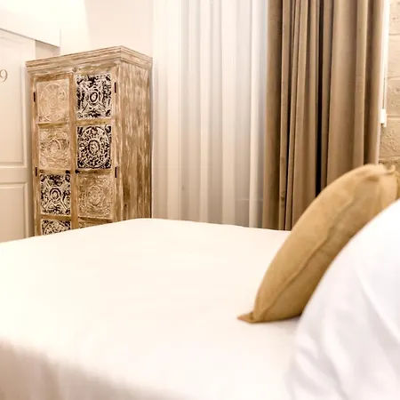 Maqueda 259 - In Palermo's Lively Heart Bed & Breakfast 4*